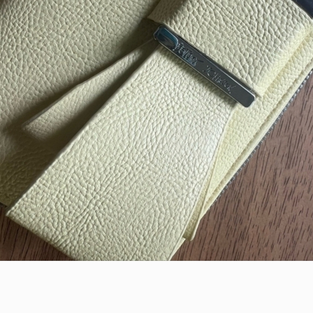Betsey Johnson Yellow Wristlet Clutch - Picture 3 of 5